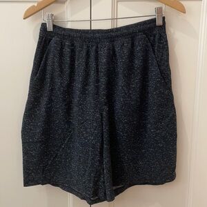 Great Lululemon Men’s Black & Gray shorts—Lk New-M